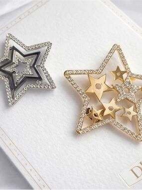 Dior GWP hairclip set holiday collection